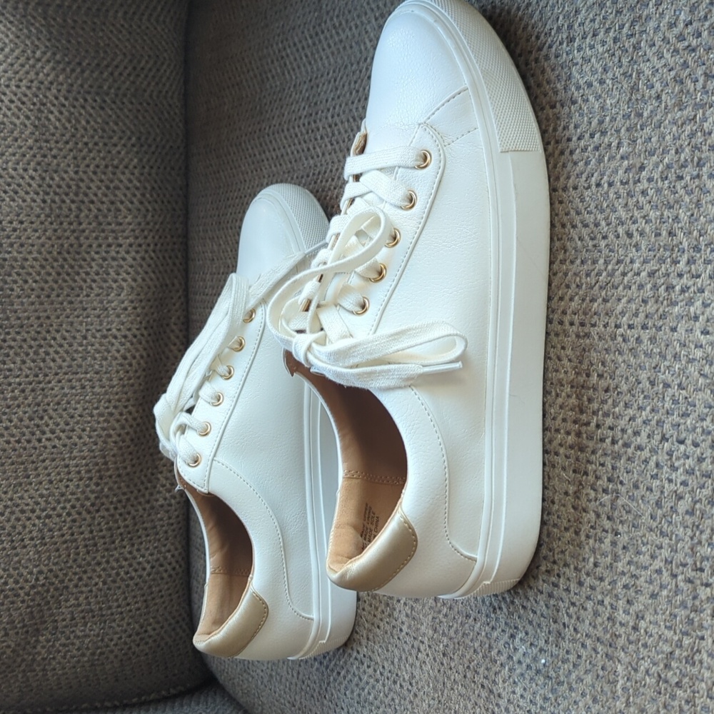 White Lace-Up LOFT Sneakers with Champagne Accents, Sz 9 - Picture 7 of 7